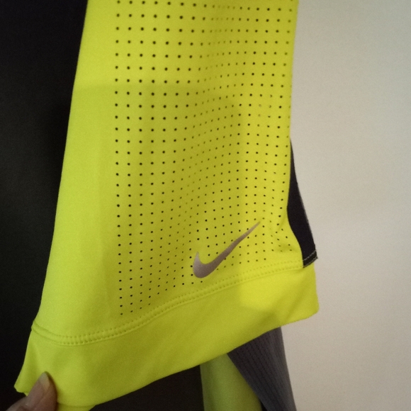 Tiger Woods Collection Nike Dri Fit Collared Shirt. XL - Picture 5 of 9